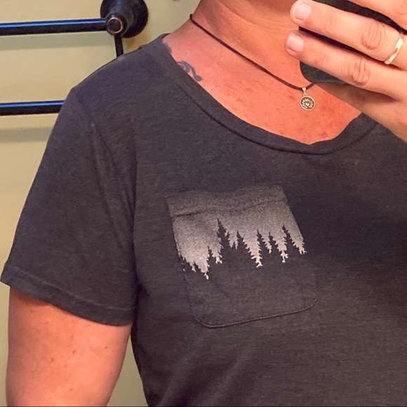 tentree Tops - Tentree size large